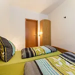 Ferienwohnung In Ediger Mosel * 장크트 알데군트