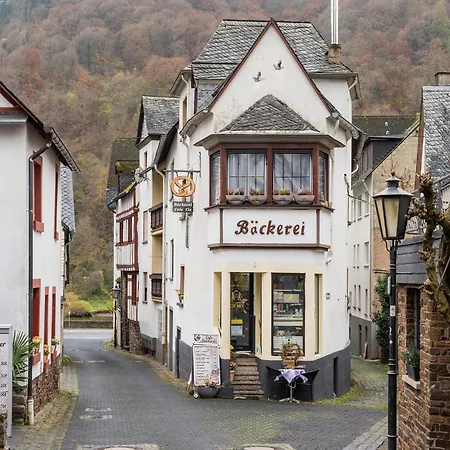 Ferienwohnung In Ediger Mosel 圣阿尔德贡德